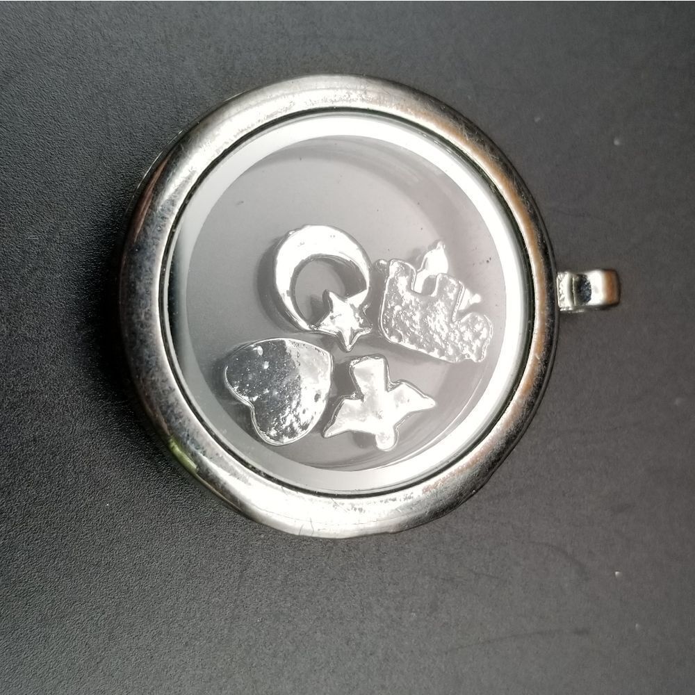 FloatingĀ charm locket necklace pendant, nice.āP134 - Picture 2 of 3